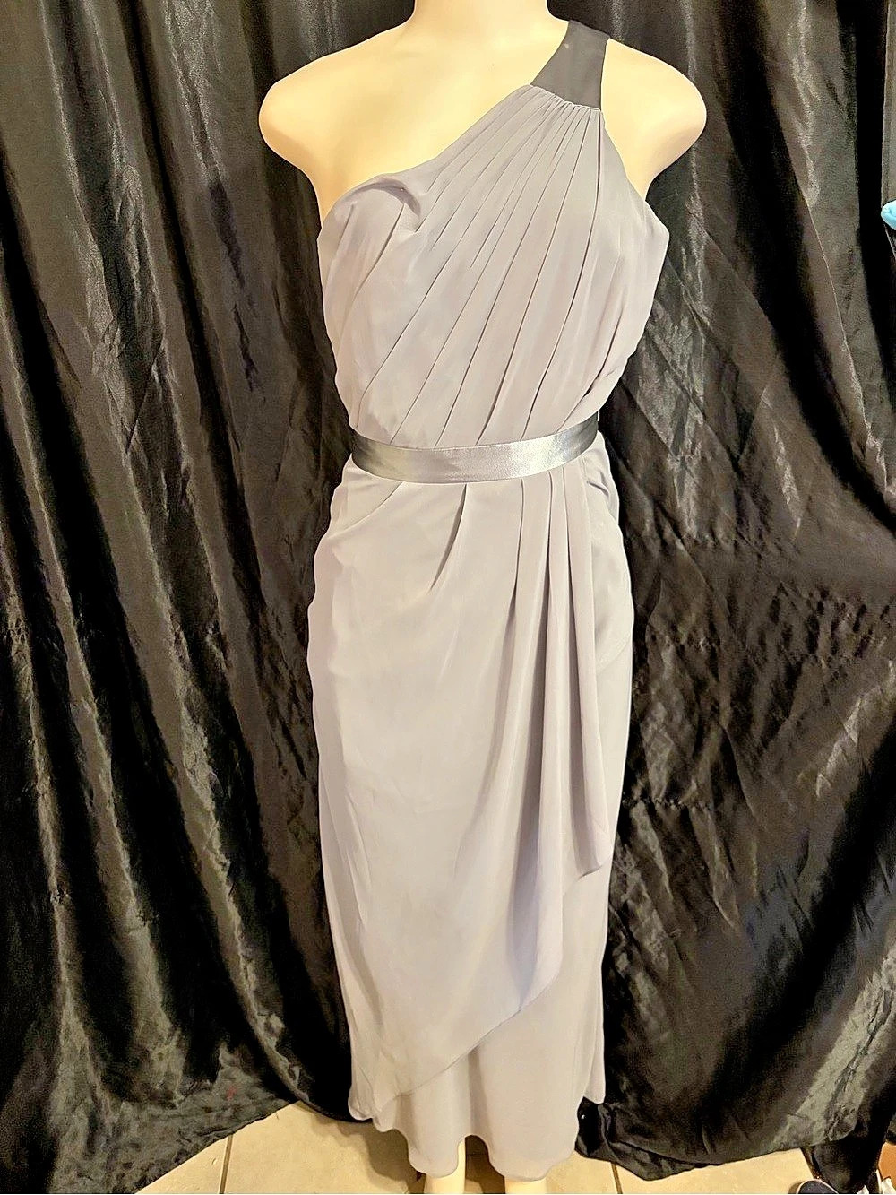 Badgley Mischka Bride's Maids One Shoulder Gray Size 2 Like New